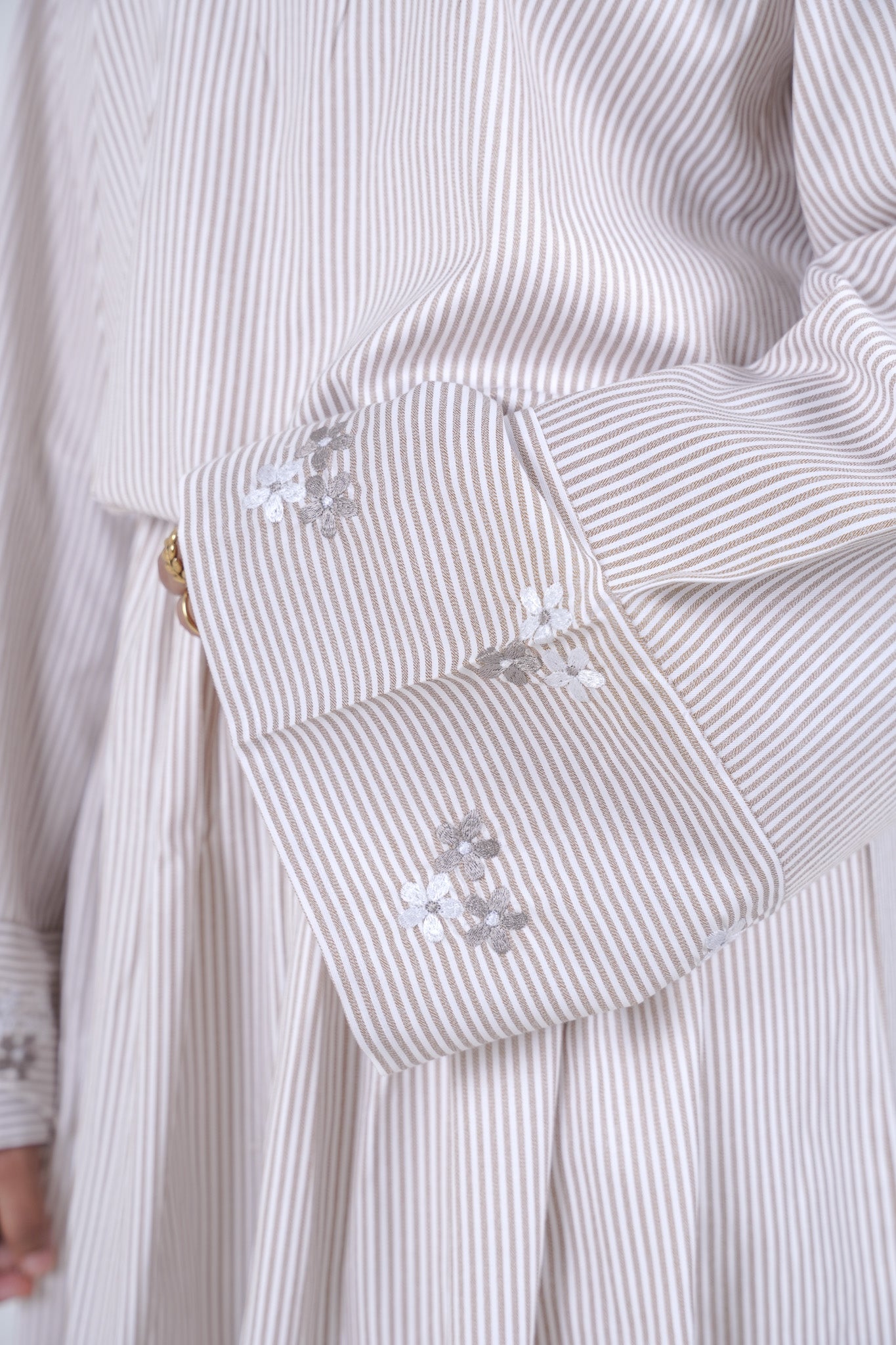 Bloom Embroidery Gown - Brown